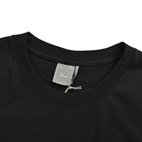 High Quality Dior T-shirt - Image 5