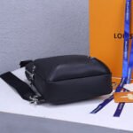 LV Avenue Sling Bag - Image 9
