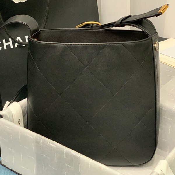 CHANEL HOBO HANDBAG - Image 5