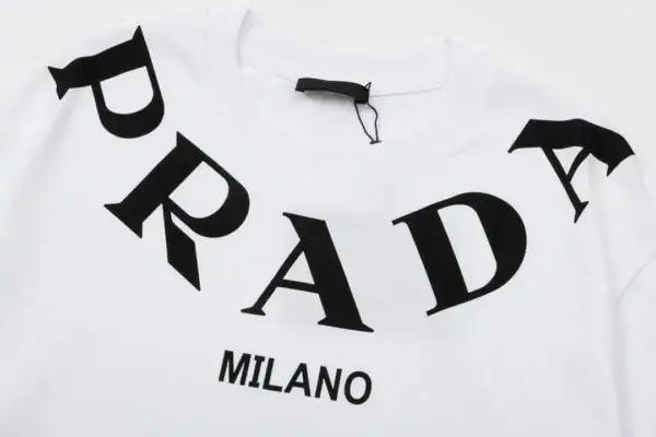 Prada T-shirt - Image 6