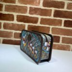 Disney x Gucci Donald Duck Cosmetic Case - Image 7