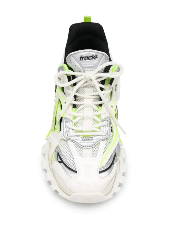 TRACK - Image 3
