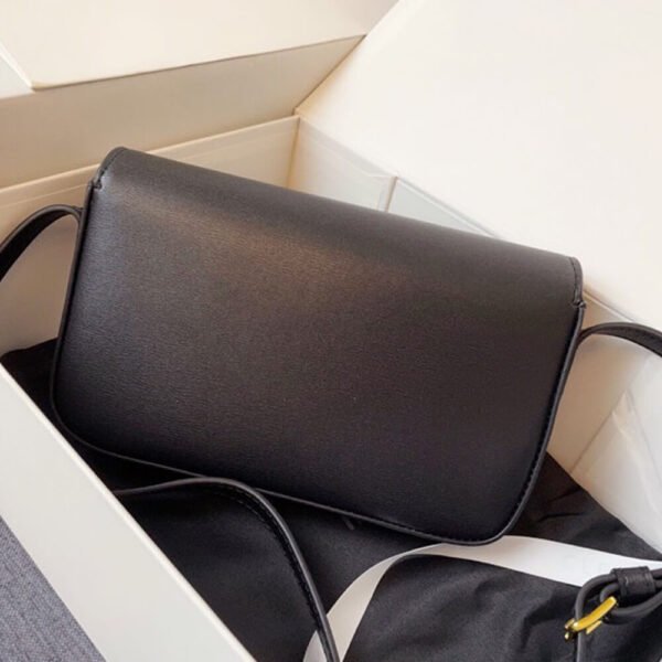 CELINE TRIOMPHE SHOULDER BAG - Image 4