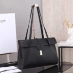 Medium SOFT 16 bag in soft grained cowhide - Image 3
