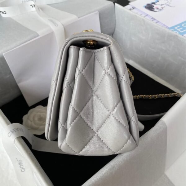 CHANEL FLAP - Image 4