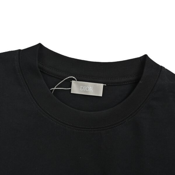 High Quality Dior T-shirt - Image 7