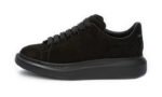 حذاء Alexander McQueen Oversized أسود بالكامل