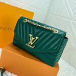 LV NEW WAVE CHAIN BAG - Image 4