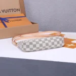 LV Pochette Accessoires - Image 6