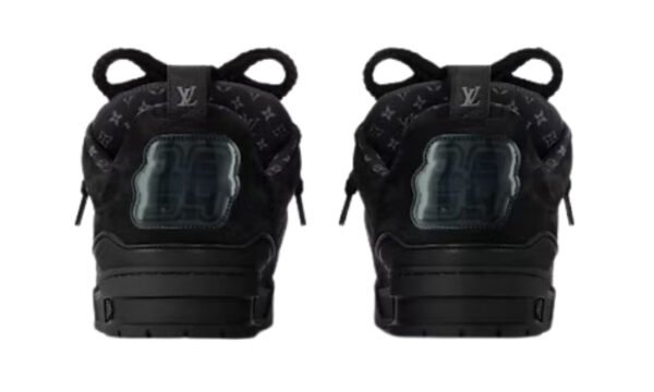 Total Black - Image 4
