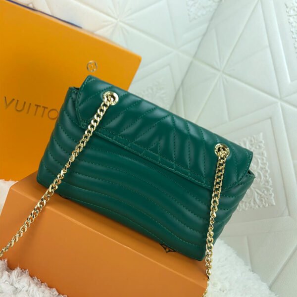 LV NEW WAVE CHAIN BAG - Image 5