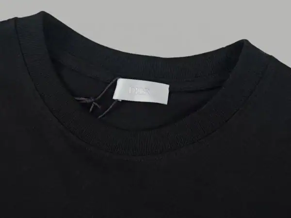 High Quality Dior T-shirt - Image 5