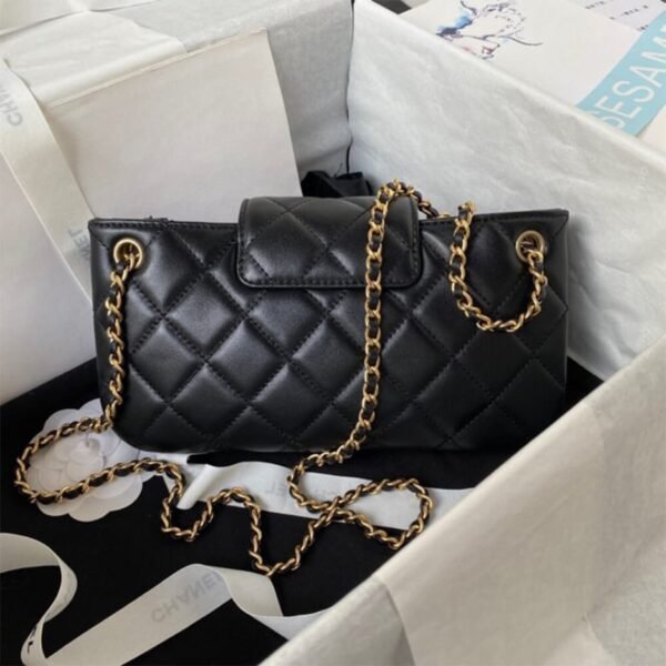 CHANEL BAGUETTE BAG - Image 4