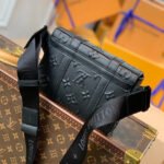 LV TRUNK SLINGBAG - Image 5