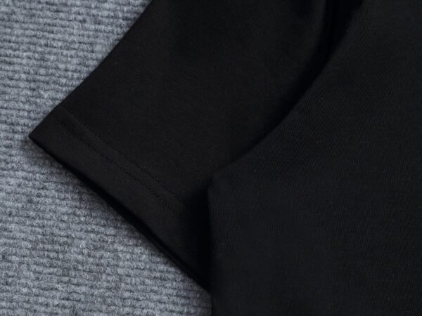 Gucci Cities Logo Embroidered Black Cotton Crew Neck T-Shirt - Image 6