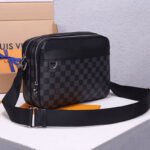 LV Trocadero Messenger Bag - Image 4