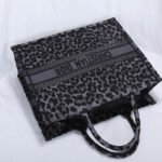 LARGE DIOR BOOK TOTE - Image 9