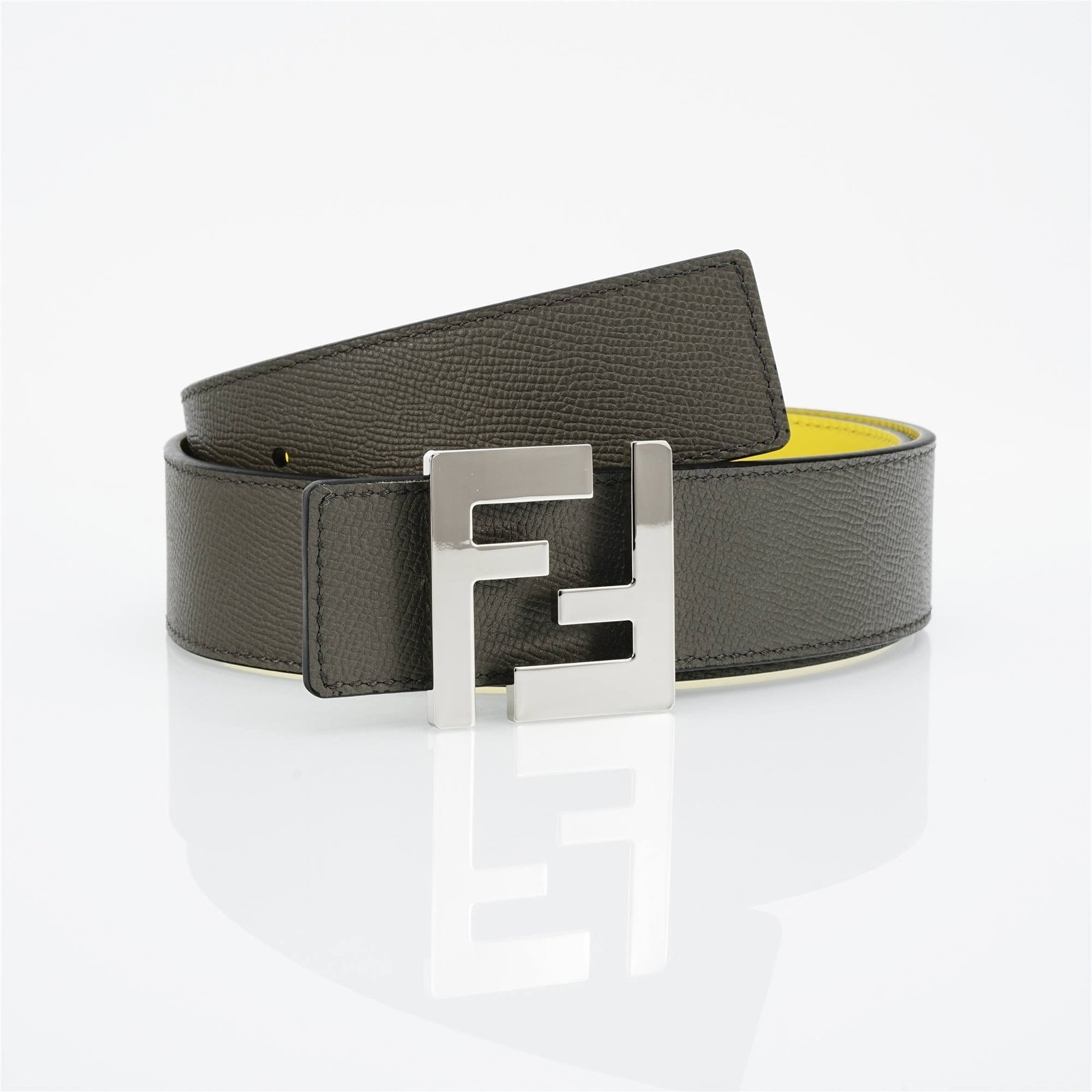 5491d7918e6a5a0cf7f6581534e4eb6b.jpeg Best Fendi Belt - Image 1