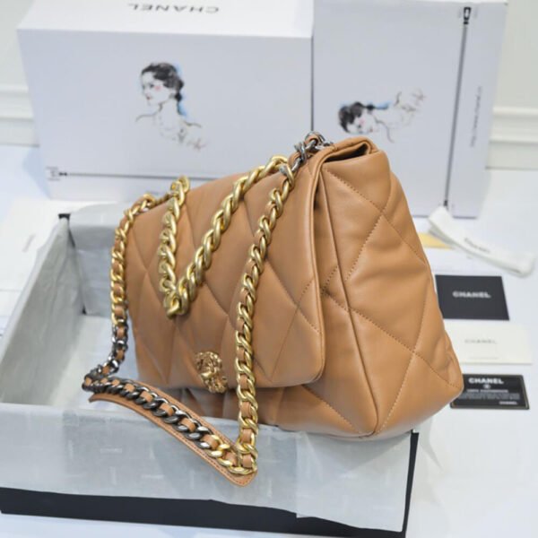 CHANEL 19 MAXI HANDBAG - Image 4