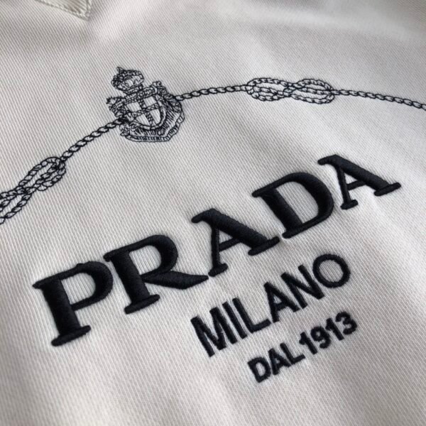 2025 Classic Embroidered Logo Hoodie – High-End Quality & Timeless Design - Image 5