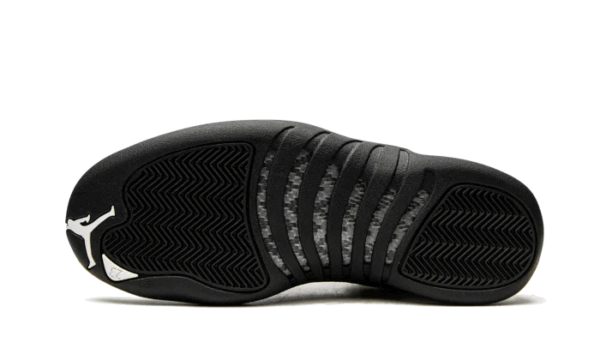 ⁦حذاء Air Jordan Retro Royalty Taxi⁩ - الصورة ⁦5⁩