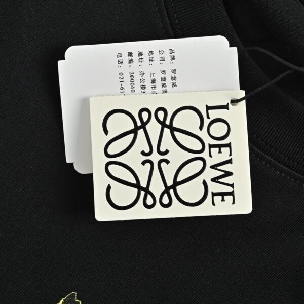 Loewee t-shirt - Image 6
