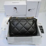 CHANEL 19 MAXI HANDBAG - Image 5
