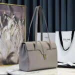 MEDIUM SOFT 16 BAG IN SUPPLE GRAINED CALFSKIN - Image 6