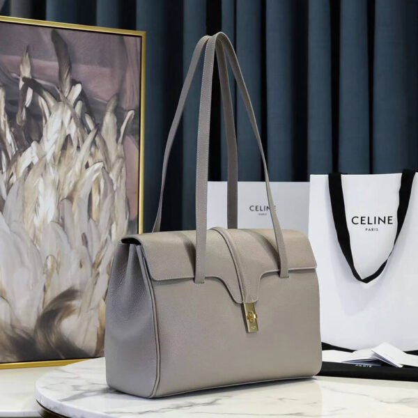MEDIUM SOFT 16 BAG IN SUPPLE GRAINED CALFSKIN - Image 3