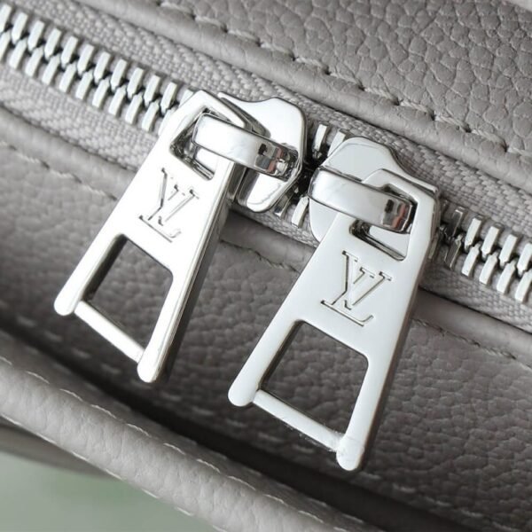 LV ONTHEGO EAST WEST GLOVES - Image 7