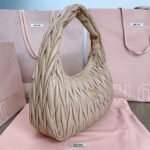 Wander matelassé nappa leather hobo bag - Image 8