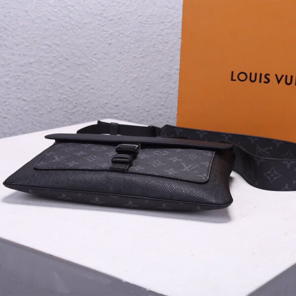 LV Outdoor Flap Messenger - Image 5
