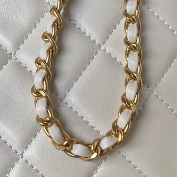 CHANEL BAGUETTE BAG - Image 7