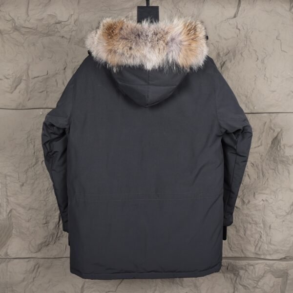 Canada Goose DownJacket - Image 3