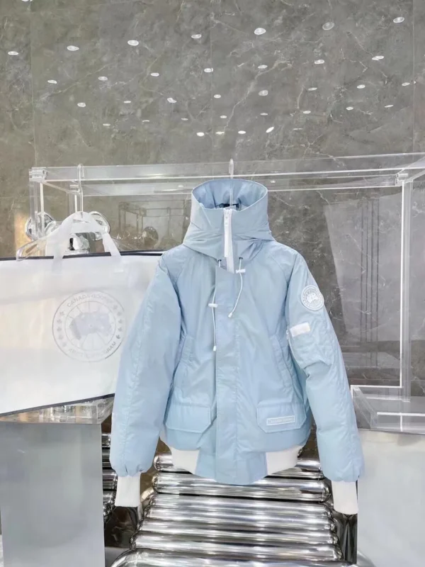Canada Goose DownJacket - Image 2