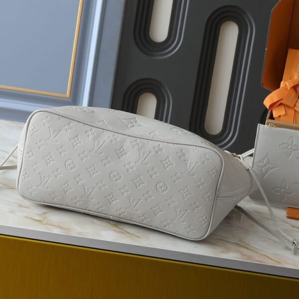 LV Neverfull MM - Image 6