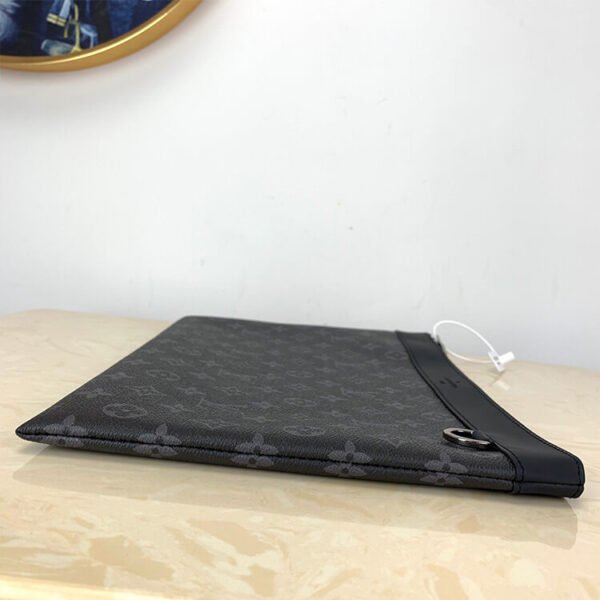 LV Discovery Pochette - Image 6