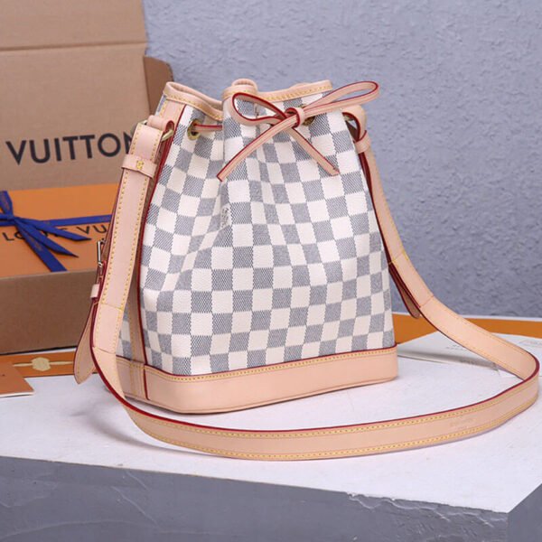 LV Noe Bucket Bag - Image 4