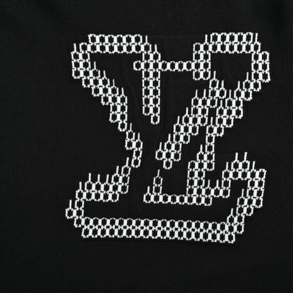 Top Rated LV Shirt - Image 7