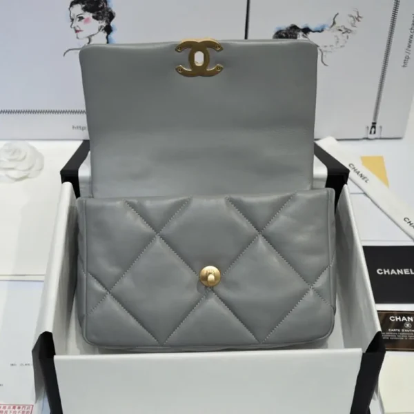 CHANEL 19 HANDBAG - Image 7