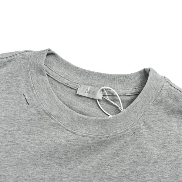High Quality Dior T-shirt - Image 5
