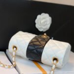 CHANEL MINI FLAP BAG - Image 9
