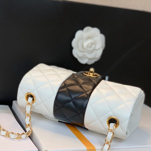 CHANEL MINI FLAP BAG - Image 6