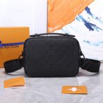 LV S LOCK MESSENGER - Image 5