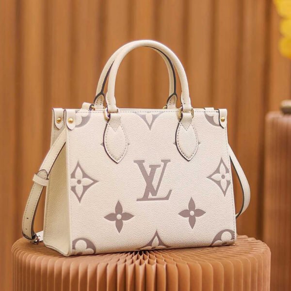 Louis Vuitton ONTHEGO PM - Image 4