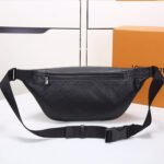 LV Discovery Bumbag - Image 7
