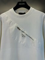 New Metal Triangle Crossbody Bag Crewneck Sweatshirt – Comfortable & Stylish - Image 5