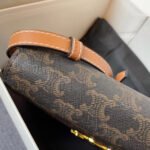 CELINE TRIOMPHE SHOULDER BAG - Image 9