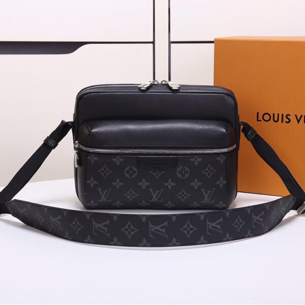 LV Outdoor Messenger - Image 3