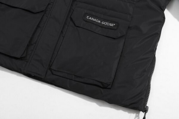 Canada Goose DownJacket - Image 7
